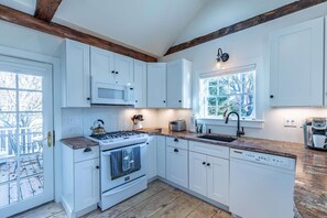 House (Blue Water: The Cottage) | Exterior - Blue Water: The Cottage (Newburyport)