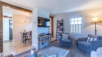 Ház (Blue Water: The Cottage) | Külső rész