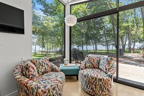 Interior - Adults-only escape on CCL with hot tub, hammocks, and peaceful lake views! (Malakoff)