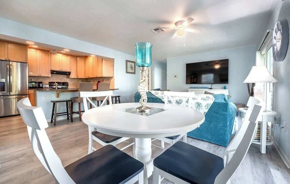 Dining - BH · 2/2 Beach House Apt on Siesta Key (Siesta Key)