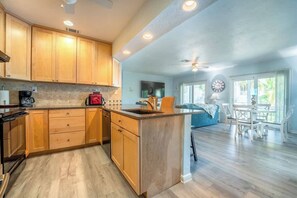 Fridge, microwave, oven, stovetop - BH · 2/2 Beach House Apt on Siesta Key (Siesta Key)
