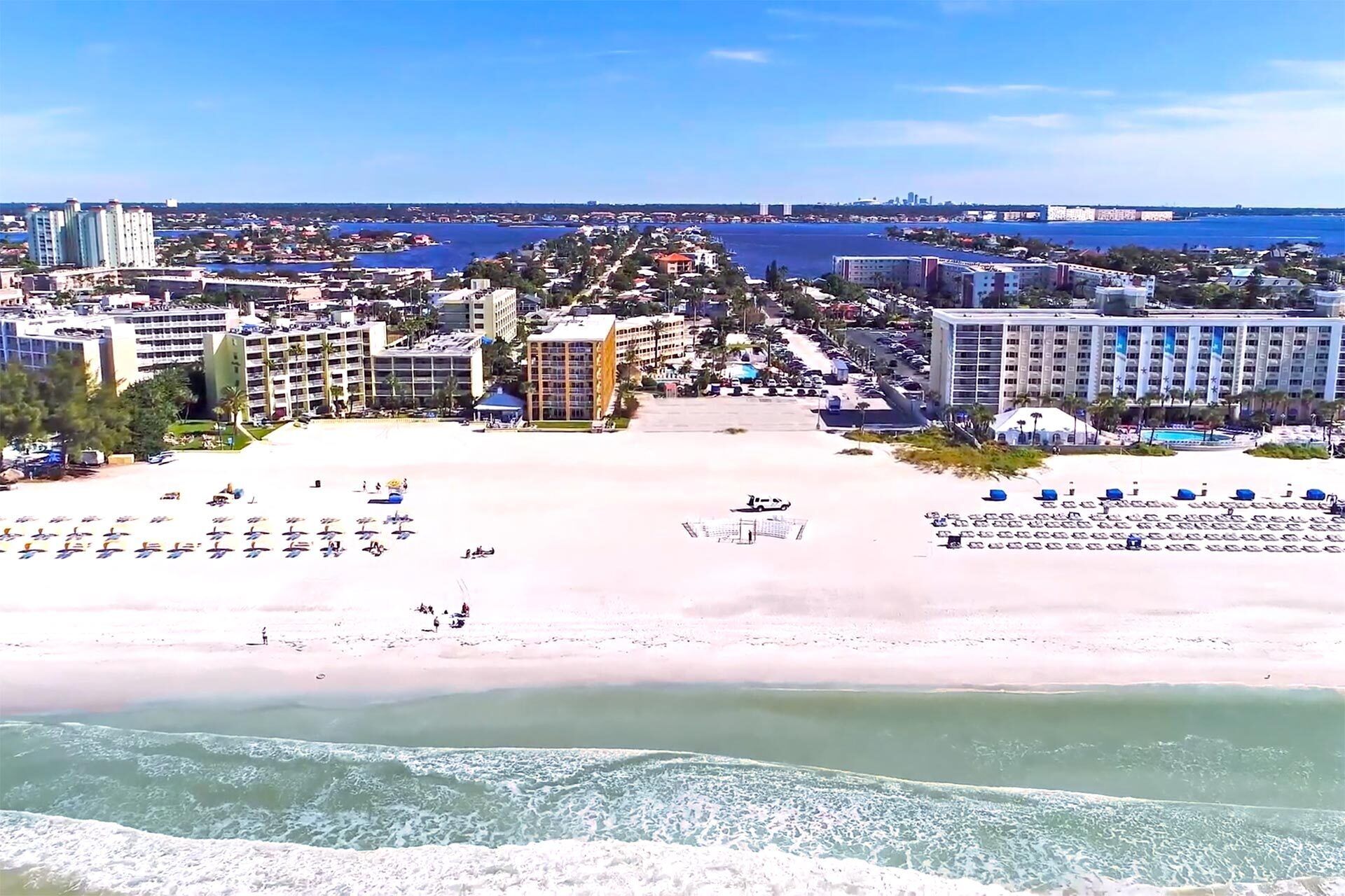 Beachfront Location! Excellent Pools. Gulf view from the front door!