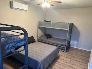 1 bedroom, WiFi, bed sheets