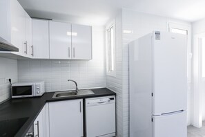 Fridge, microwave, oven, dishwasher