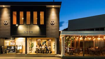 Tempat makan outdoor