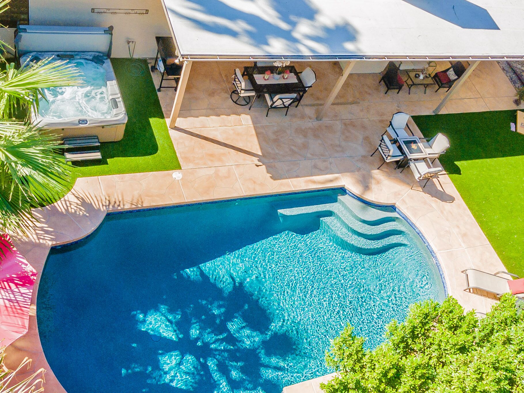 Beautiful 1-Story Scottsdale Remodel☀️Heated Pool, HotTub, SUV☀️Great Location!