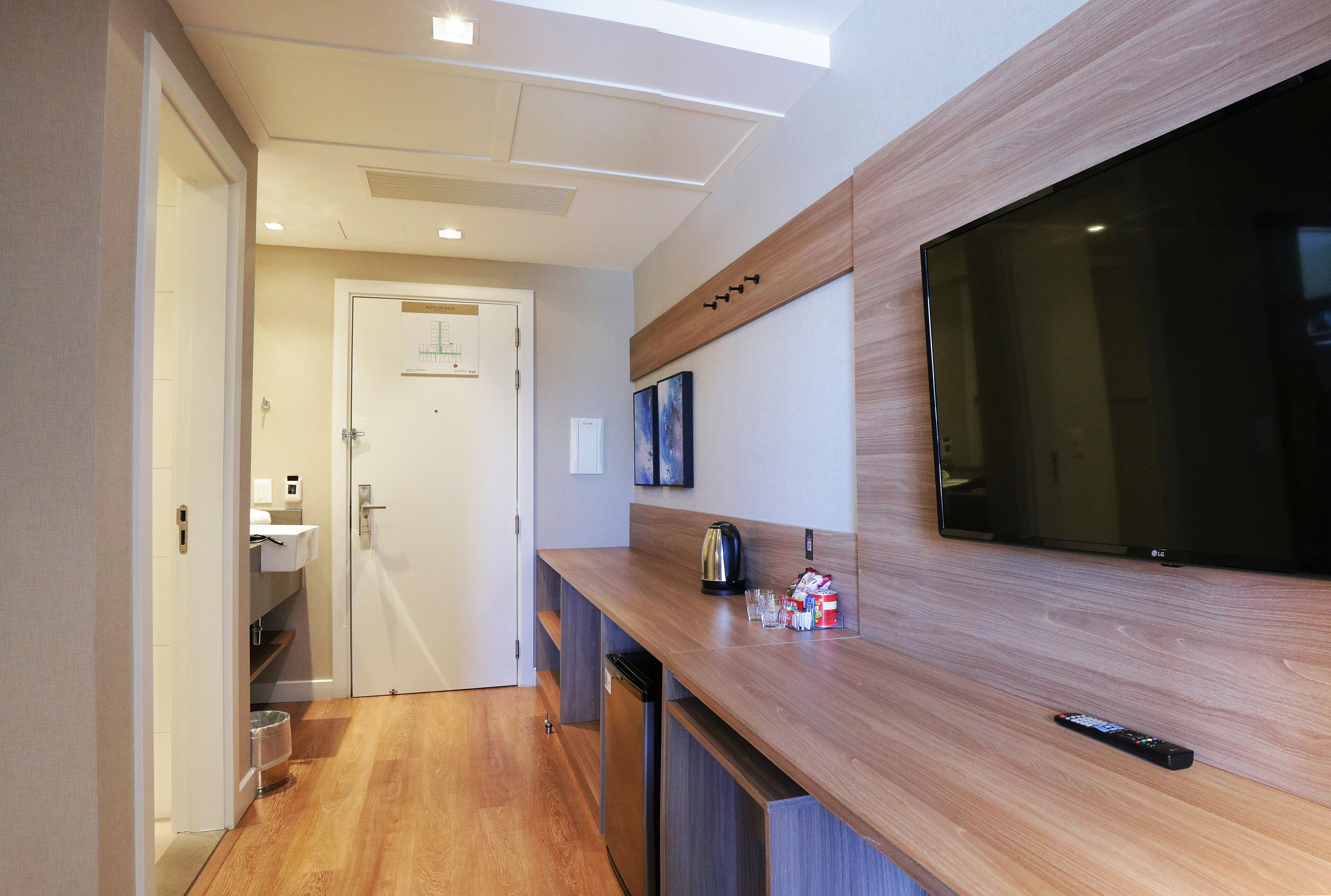 1 bedroom, minibar, in-room safe, laptop workspace