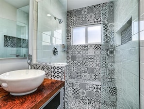Bathroom - San Antonio (Palm Springs)