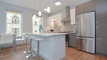 Luxury Apartment, 2 Bedrooms | Private kitchen | Full-size fridge, microwave, oven, stovetop