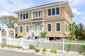 Room (Luney Dunes Penthouse) | Exterior - Luney Dunes Penthouse (Newburyport)
