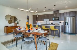 Casa | Cozinha privada | Geladeira, micro-ondas, cooktop, lava-louças