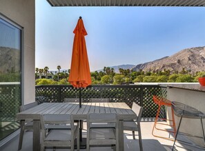 House | Balcony - The Riv 156 (Palm Springs)