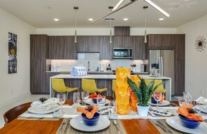 House | Private kitchen | Fridge, microwave, stovetop, dishwasher - The Riv 156 (Palm Springs)