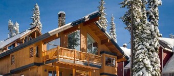 Massive Views, Ski-In/Out *Nordic Spa - Hot Tub & Sauna* BBQ, Games, Sleeps 12