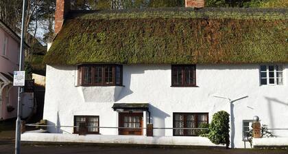 Perfect for couples and familes to come and enjoy the local area.