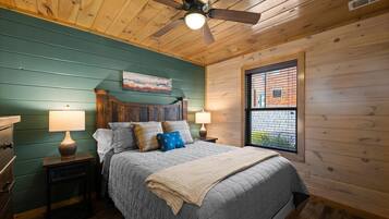 2 bedrooms, iron/ironing board, travel crib, free WiFi