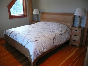 3 soverom, skrivebord, strykejern/-brett og wi-fi