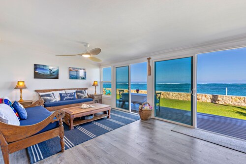 Oceanfront Mokuleia Home with Stunning Views