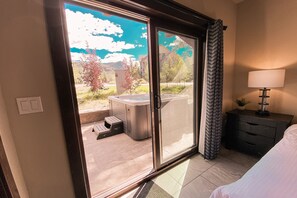 Premium Townhome, 3 Bedrooms, Hot Tub, Mountain View (River Run Townhomes 56) | Exterior