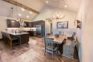 Premium-Stadtwohnung, 3 Schlafzimmer, Whirlpool, Bergblick (River Run Townhomes 56) | Aussenbereich