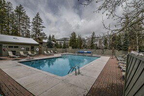 Condo, 1 Queen Bed with Sofa bed, Courtyard View (Flying Dutchman 1190) | Pool