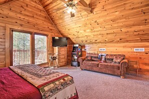 2 bedrooms, iron/ironing board, Internet, bed sheets - Douglas Lake Cabin w/ Boat Ramp & Water Access! (Sevierville)