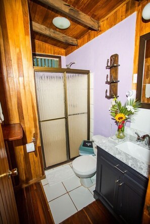 Bathroom - Hotel Los Jardines de Monteverde (Monteverde)