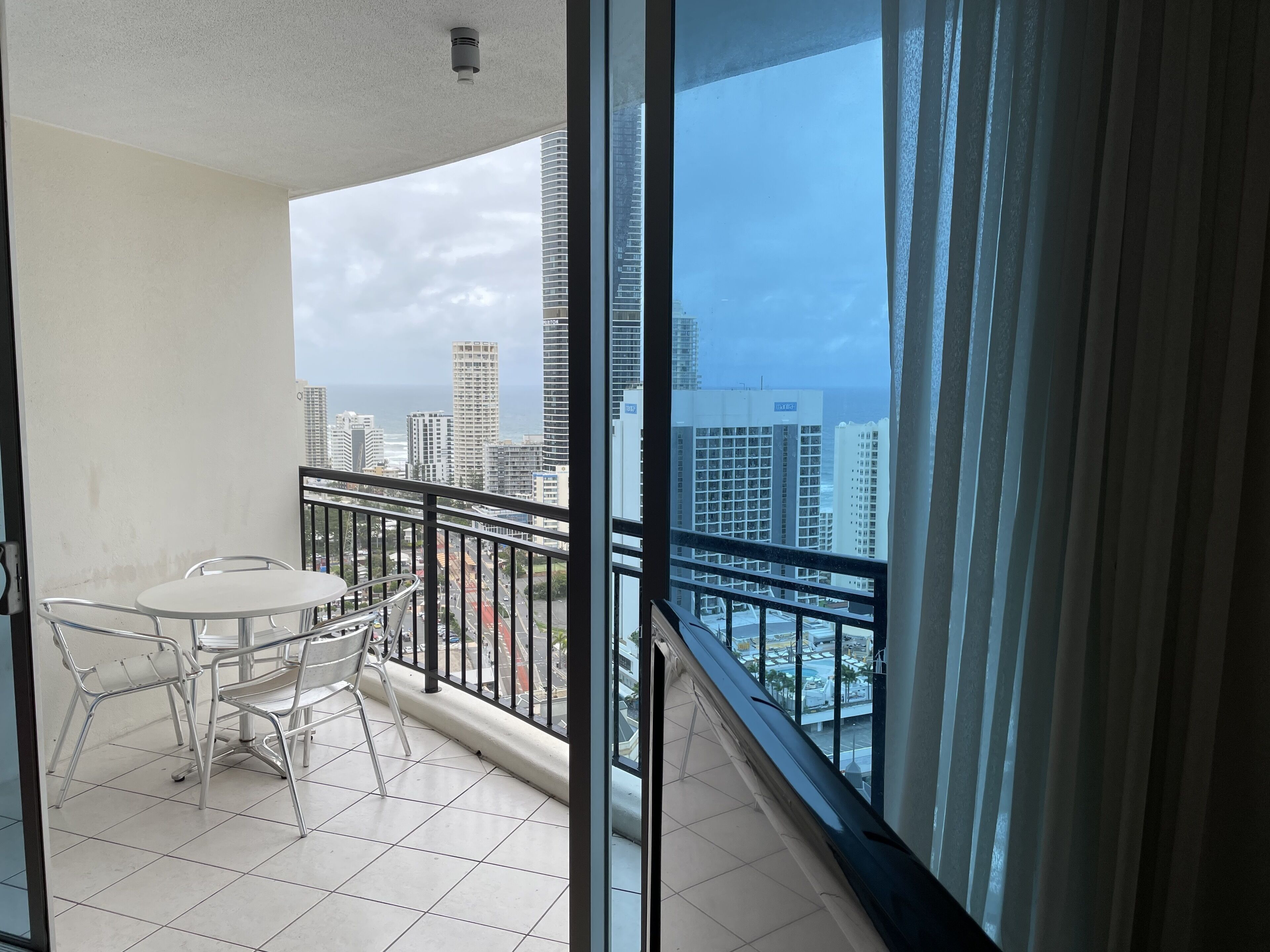 Towers of Chevron - Private Apartments — image 15