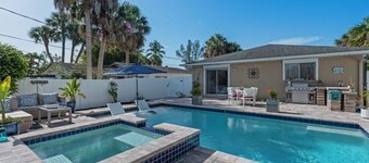 Luxury Beach House • Pool & Hot Tub Oasis