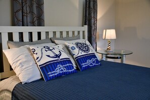3 habitaciones, escritorio, tabla de planchar con plancha y wifi gratis