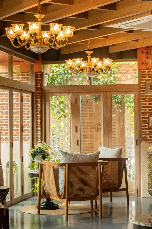 Cafe - Sanae' Oldtown Hotel (Chiang Mai)