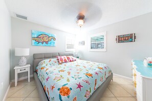 2 chambres, bureau, fer et planche à repasser, accès au Wi-Fi (inclus)