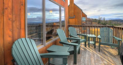 Rock Pond Condo Green Drake 25 - Gorgeous ski in ski out condo on Saddleback Mountain