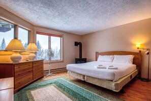 3 室のベッドルーム、アイロン / アイロン台、WiFi、ベッドシーツ