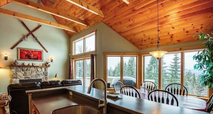 Rock Pond Condo 79 | Saddleback, Ski-in/out