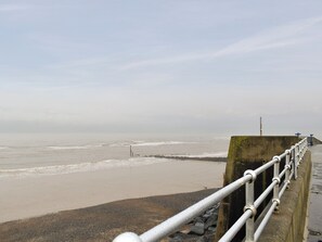 Beach - 3 bedroom accommodation in Sheringham (Sheringham)