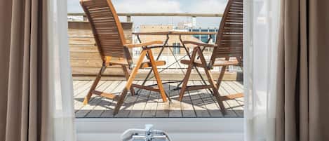 Superior Double Room | Minibar, in-room safe, desk, iron/ironing board