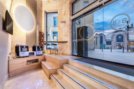 Recepción. B&B Hotel Tarragona Centro Urbis