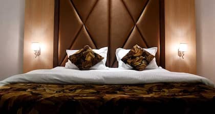 Hotel Monarch Center Point near Dahanu Beach, Bordi