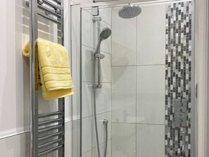 Towels - 1 bedroom accommodation in Fordingbridge, near Ringwood (Fordingbridge, near Ringwood)