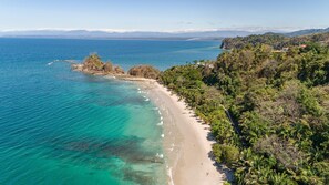 On the beach, beach towels - New listing! Stunning views. Fifth floor apartment (Punta Leona)