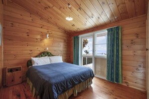 4 habitaciones, tabla de planchar con plancha, wifi y ropa de cama