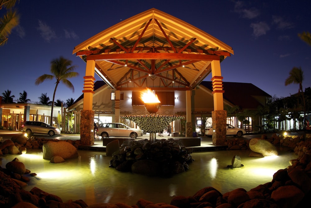 Interior View of Club Wyndham Denarau Island, Trademark Collection by Wyndham