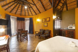 Living area - Africlassic Rivonia by BON Hotels (Sandton)