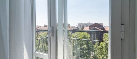 Apartment (1 Bedroom) | Ausblick vom Zimmer