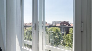 Apartment (1 Bedroom) | Ausblick vom Zimmer