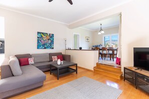 豪華別墅, 4 間臥室, 私人泳池, 花園景 | 客廳 | 平面電視