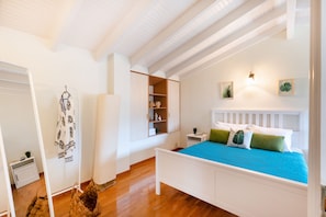 Deluxe Villa, 4 Bedrooms, Private Pool, Garden View | 4 bedrooms, iron/ironing board, free cribs/infant beds, travel crib