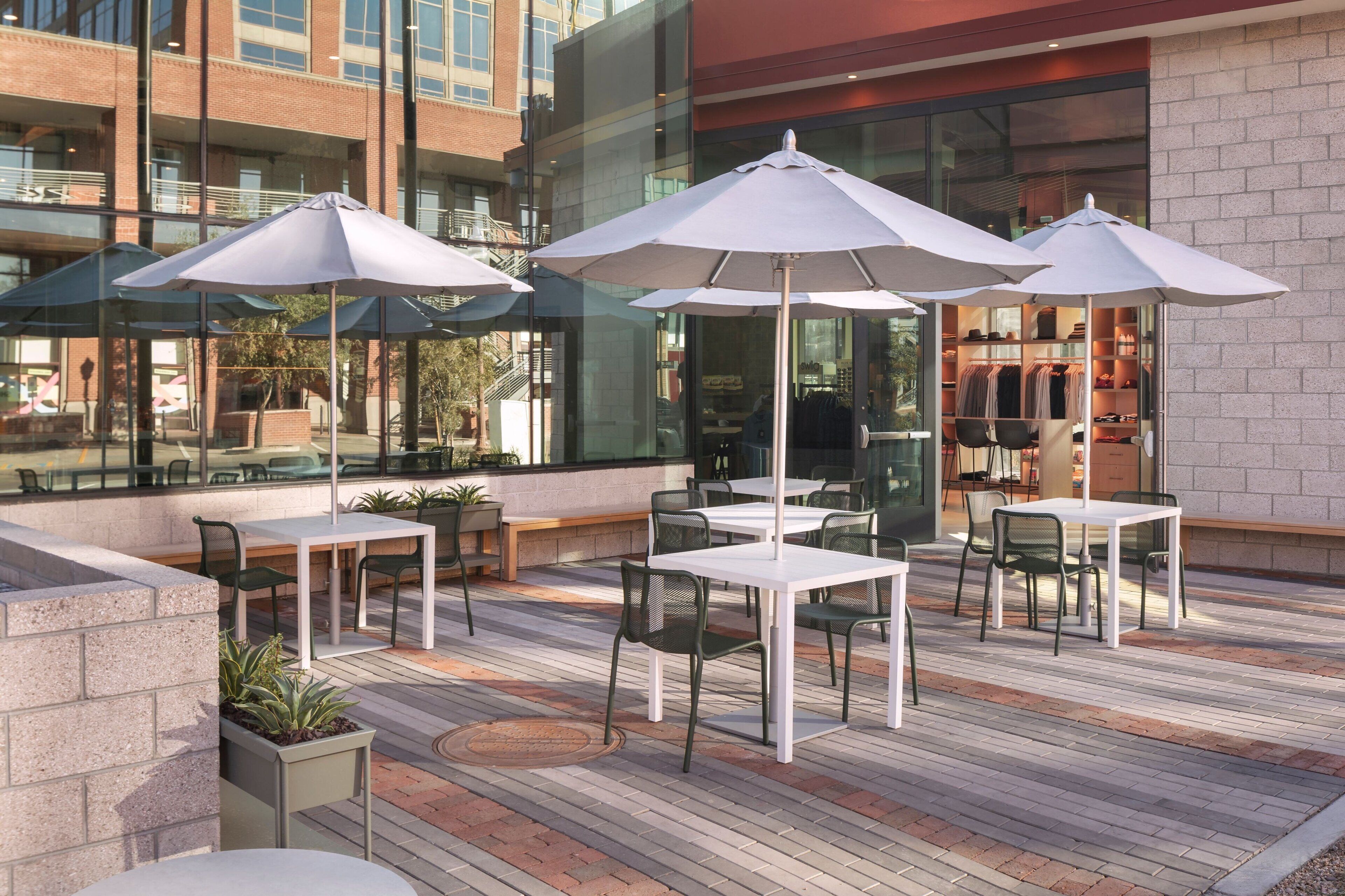 breakfast, lunch and dinner served