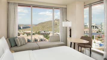Deluxe Room, 1 King Bed, Mountain View | 1 bedroom, in-room safe, desk, laptop workspace